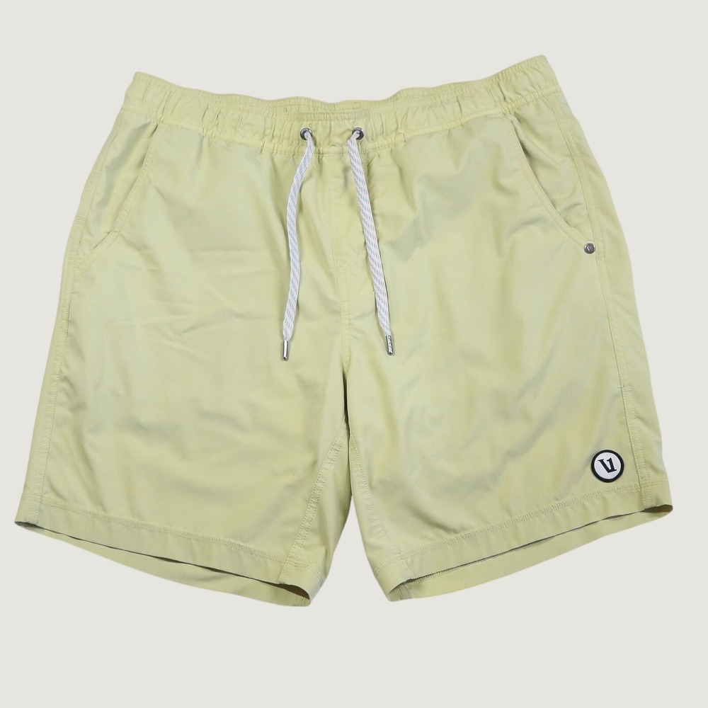 Vuori Kore Short Performance Men Large Pale Citron Green 7" Lined Elastic Waist